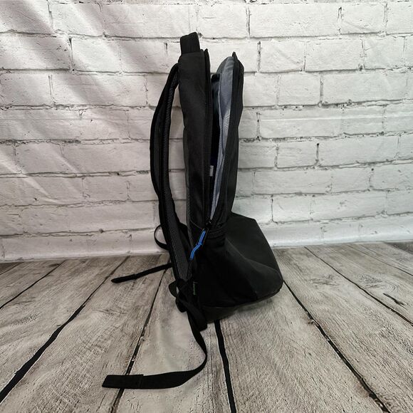 Dell Black Laptop Backpack, Pre-owned - Picture 4 of 6